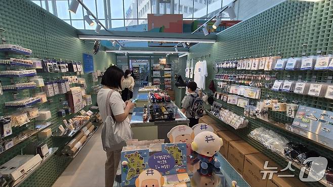 코리아트레인메이츠 서울역점 내부 모습. 2025.6.9/뉴스1 김동규 기자ⓒ 뉴스1