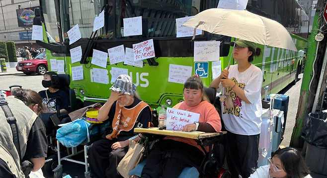 스크린샷 2025-06-14 135926.png 캐나다도 점령한 \'전장연\'근황