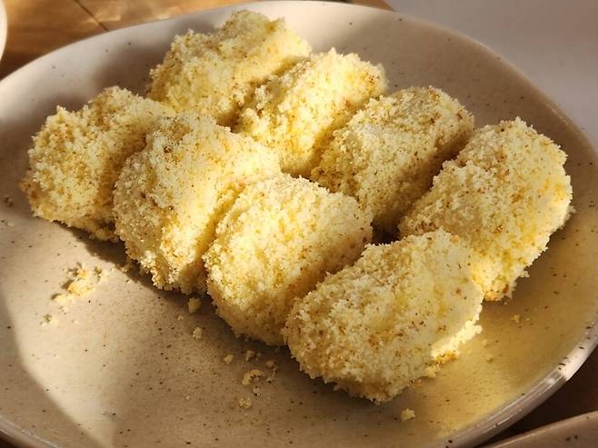 ‘카페 곧은’에서 파는 ‘아빠표 카스텔라 인절미.