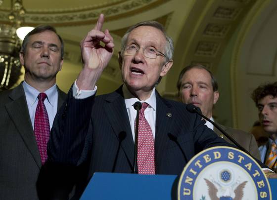 2013년 민주당이 오바마 대통령의 판사 지명을 막던 공화당의 필리버스터권한을 박탈했다. 당시 민주당 원내대표 해리 리드. [로이터=연합뉴스]