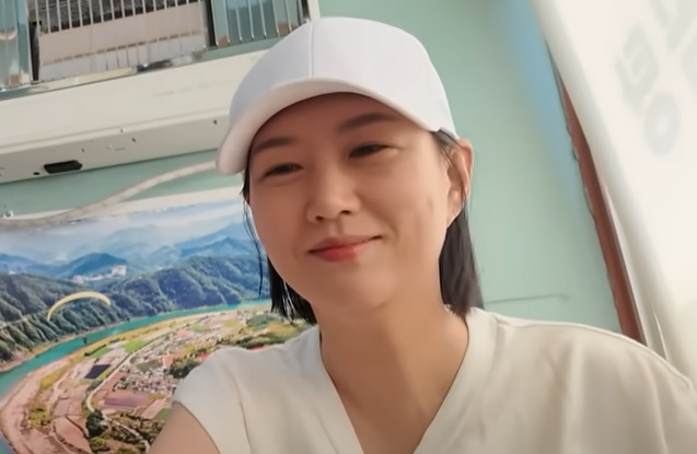 가수 장윤정이 2년전 후배 가수와 매니저를 잇따라 떠나보냈다고 고백했다. [사진출처 = 도장TV 영상 캡처]