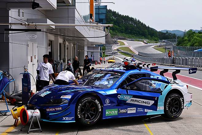 연습 주행은 무더위 속에서 진행됐다. 사진: 김학수 기자