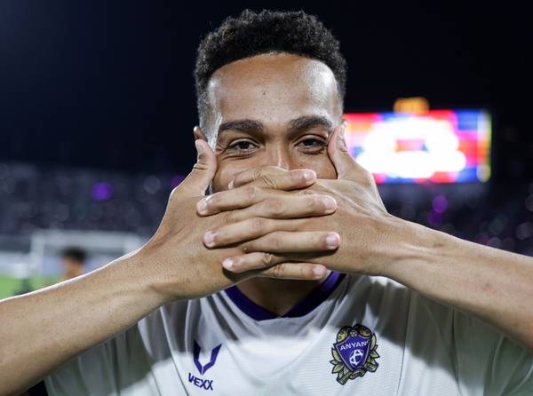 FC안양 모따가 득점에 성공한 뒤 세리머니를 하고 있다. /한국프로축구연맹 제공