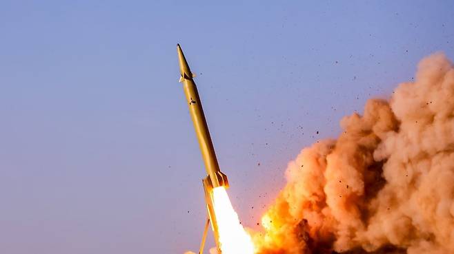 이란의 신형 정밀 유도 탄도미사일인 '하즈 카셈(Haj Qassem)'. /파르스통신