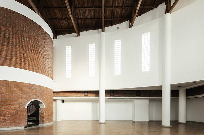 구정아트센터 실내 모습. 온양민속박물관 제공