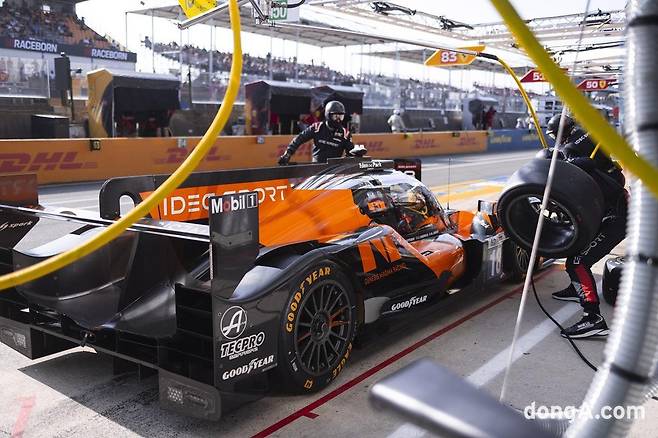 이번 르망24시 LMP2클래스에 참가한 제네시스마그마레이싱-IDEC스포츠 레이스카
