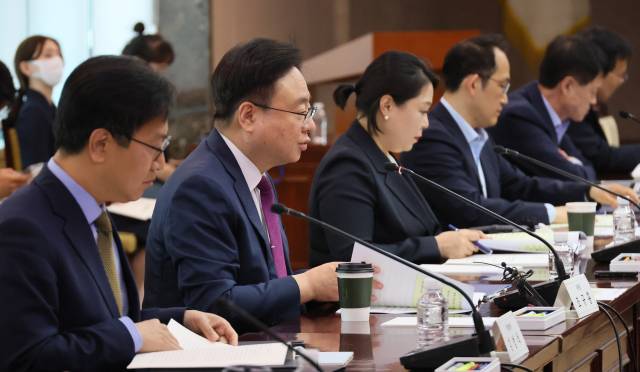 조규홍 보건복지부 장관이 5월 29일 서울 종로구 정부서울청사에서 열린 2025년도 제3차 국민연금기금운용위원회에서 발언하고 있다. 연합뉴스