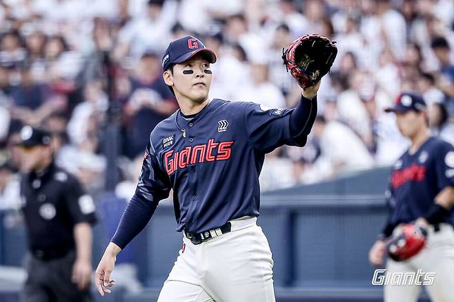 ▲ 14일 인천 SSG전에서 1이닝을 깔끔하게 막고 최근 상승세를 이어 간 최준용 ⓒ롯데 자이언츠