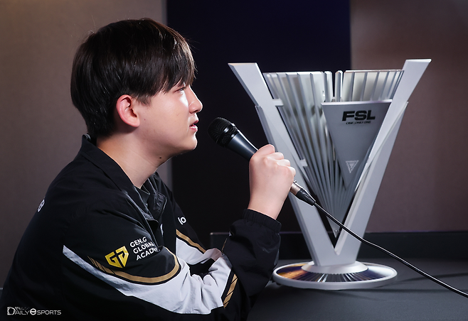 인터뷰에서 'FC 프로 챔피언스 컵' 우승도 노리겠다 자신감을 드러냈다.