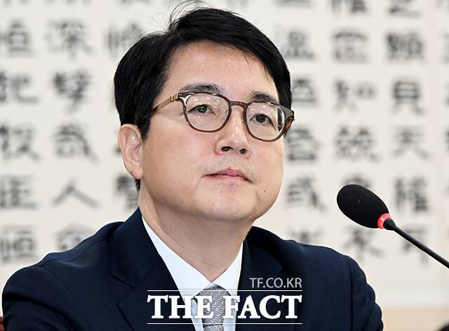 사법정의바로세우기시민행동(사세행)이 16일 인천세관 마약 관련 수사를 무마시켰다며 심우정 검찰총장을 직권남용과 직무유기 혐의로 고위공직자범죄수사처(공수처)에 고발했다. /국회=배정한 기자