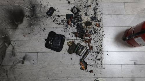 16일 오전 대구 중구 남산동의 한 아파트에서 폭발한 무선 선풍기용 리튬이온배터리. [대구소방본부 제공]