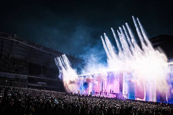 BTS 데뷔일인 13일에 열린 제이홉 콘서트. [사진 빅히트 뮤직]