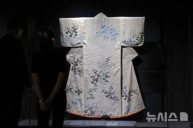 [서울=뉴시스] 박진희 기자 = 국립중앙박물관과 일본 도쿄국립박물관은 한·일 국교 정상화 60주년 특별전 '일본미술, 네 가지 시선' 언론공개회를 16일 서울 용산구 국립중앙박물관 상설전시관에서 갖고 두 기관의 소장품 62건을 선보이고 있다. 2025.06.16. pak7130@newsis.com