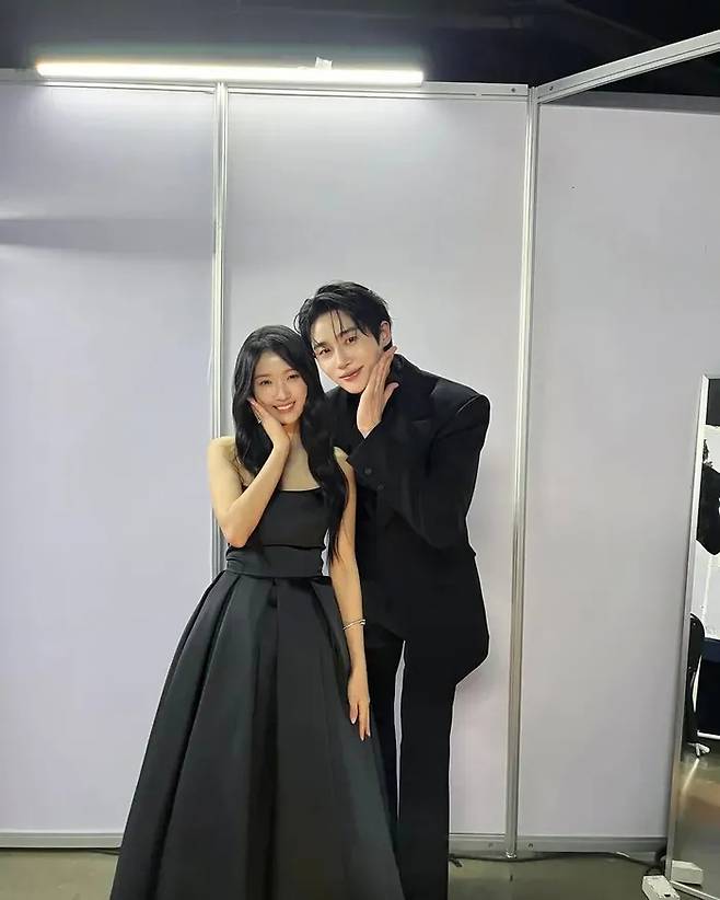 김혜윤, 변우석.  SNS 캡처