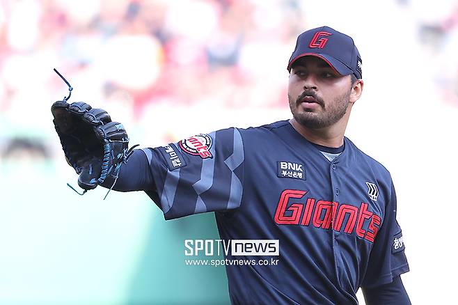 ▲ 롯데의 새로운 외인 에이스로 기대를 모으고 있는 알렉 감보아 ⓒ곽혜미 기자