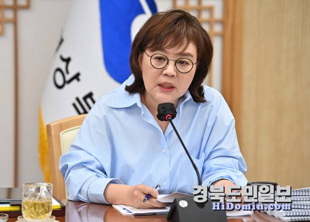 양금희 경상북도 경제부지사는 17일 열린 간부회의에서 현 지역경제 상황에 대해 복합위기로 정의하고 비상경제대응TF 출범을 지시했다.