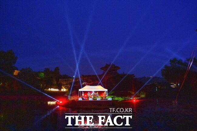 '밤빛 품은 성곽도시 2025 수원 국가유산 야행' 프로그램 모습./수원시