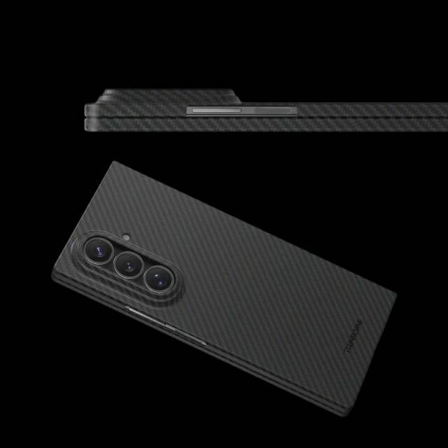 케이스를 장착한 삼성 갤럭시Z폴드7의 사진이 온라인 커뮤니티 레딧에 올라왔다. (출처=레딧)