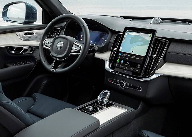 볼보 신형 XC90 실내