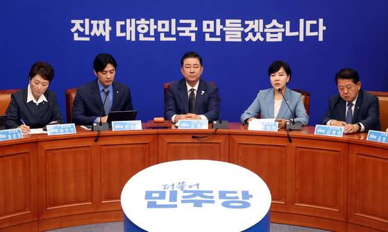 전현희 더불어민주당 최고위원이 16일 오전 서울 여의도 국회에서 열린 최고위원회의에서 발언하고 있다. 뉴시스