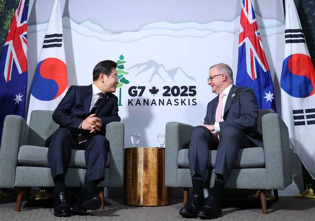 ▲ 51차 주요 7개국(G7) 정상회의에 참석한 앤서니 앨버니지 호주 총리가 16일(현지시간) 캐나다 앨버타주 캘거리의 한 호텔에서 이재명 대통령과 한·호주 정상회담을 하며 발언하고 있다. 2025.6.17 연합뉴스