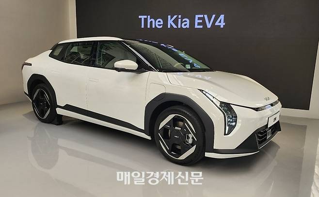 충돌테스트에서 최고 등급을 받은 기아 EV4 [사진촬영=최기성 매경 디지털뉴스룸 기자]
