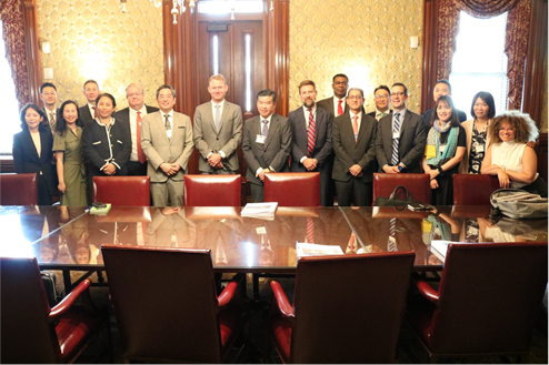 17일 주한미국상공회의소(암참)은 지난 9일부터 12일까지 미국 워싱턴D.C.에서 진행한 ‘2025 워싱턴 도어녹(Doorknock)’ 일정을 성공적으로 마무리했다고 밝혔다. [암참]