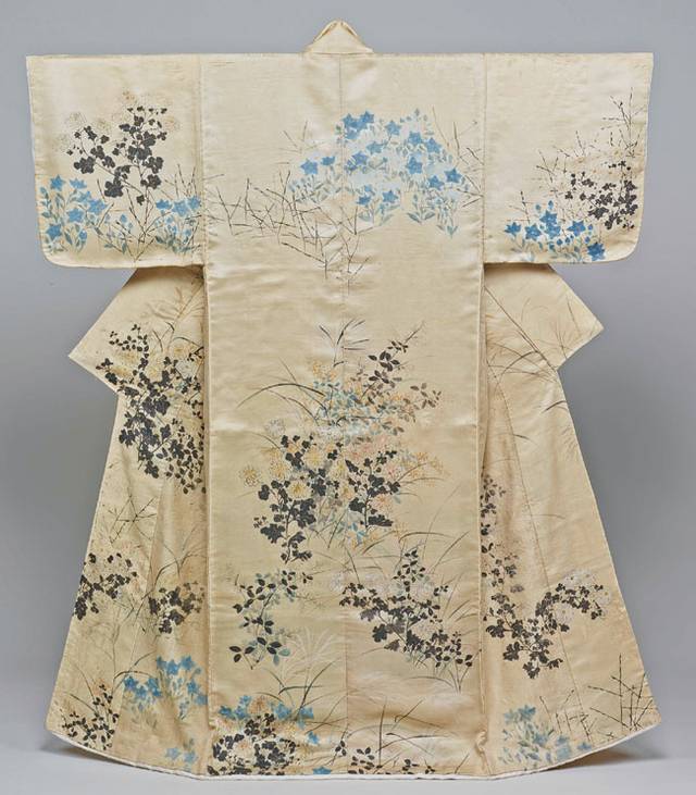 위부터 마키에 다듬이질무늬 벼루 상자와 가을풀무늬 고소데.