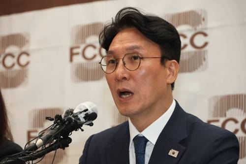 외신기자 만난 김민석 국무총리 후보자 외신기자 만난 김민석 국무총리 후보자     (서울=연합뉴스) 신현우 기자 = 김민석 국무총리 후보자가 17일 서울 중구 한국프레스센터에서 열린 외신기자 간담회에 참석해 모두발언하고 있다. 2025.6.17 [공동취재]     nowwego@yna.co.kr (끝)   <저작권자(c) 연합뉴스, 무단 전재-재배포, AI 학습 및 활용 금지>