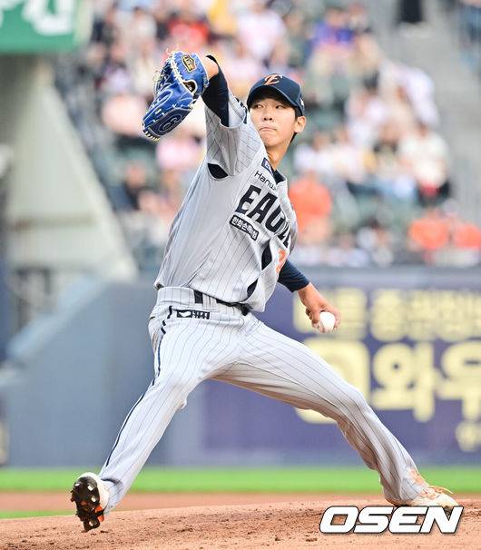 [OSEN=잠실, 박준형 기자] 1회말 한화 선발투수 황준서가 역투하고 있다.   2025.05.27 / soul1014@osen.co.kr