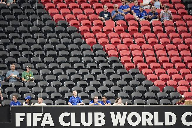 17일 미국 조지아주 애틀랜타의 메르세데스-벤츠 스타디움 관중석 장면. AP