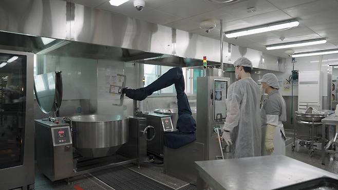 강남구 급식 조리로봇 실증현장 예시 [강남구 제공. 재판매 및 DB 금지]