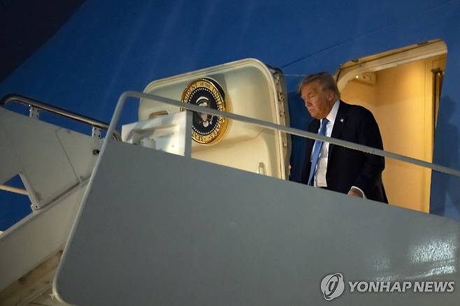 G7 정상회의 참석을 중단하고 급히 귀국한 트럼프 [AP=연합뉴스 자료사진. 재판매 및 DB 금지]