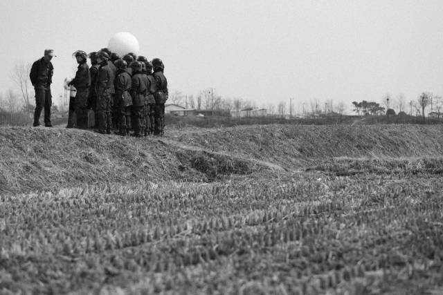 노순택 作 ‘얄읏한 공’.