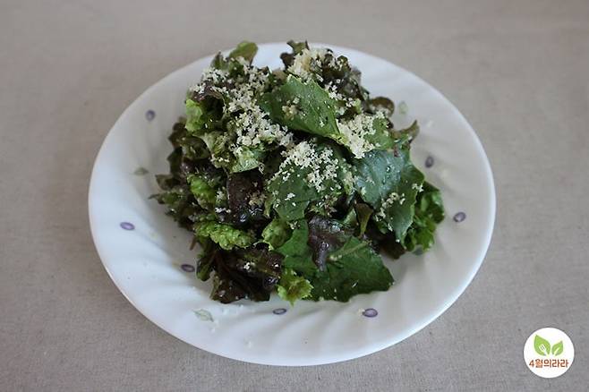 상추무침 한접시