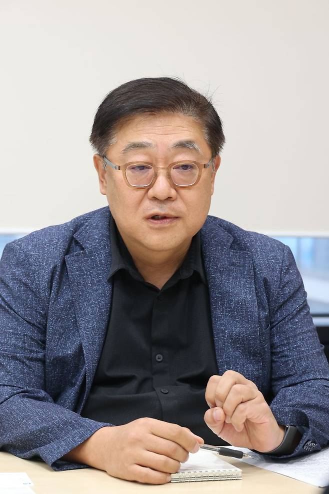 김성하 한국오라클 사장이 18일 서울 강남구 한국오라클 본사에서 오라클 클라우드의 장점에 대해 말하고 있다. 사진=서동일 기자
