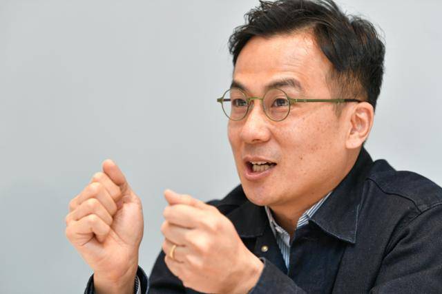 최인욱 중고나라 대표의 목표는 수익성 확보와 신뢰 확대다. 이를 위해 일본 업체와 양국 간 중고거래를 논의하며 안심결제로 대표되는 J케어 서비스를 확대할 계획이다. 남동균 인턴기자