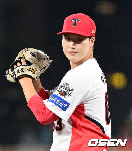 안타 허용에도 흔들리지 않은 이호민