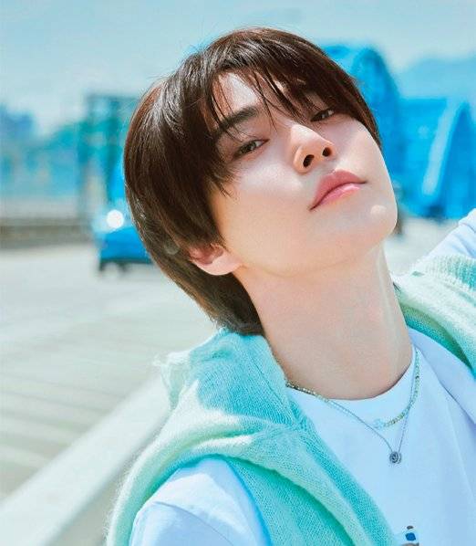 최근 ‘안녕, 우주(Memory)’를 타이틀곡으로 한&nbsp;두 번째 앨범 ‘소어(Soar)’를 발표한 NCT 도영. SM엔터테인먼트 제공