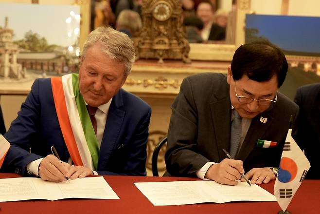 이탈리아 아그리젠토시와 경주시의 교류의향서 체결 [경주시 제공. 재판매 및 DB 금지]