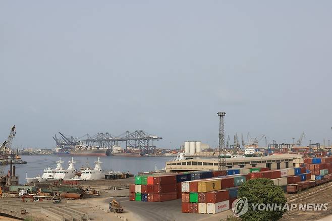파키스탄 남부 카라치항 컨테이너들 [로이터 연합뉴스 자료사진. 재판매 및 DB 금지]