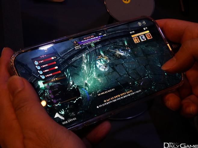 레이드를 통해서도 익숙함과 새로움을 확인할 수 있었다.