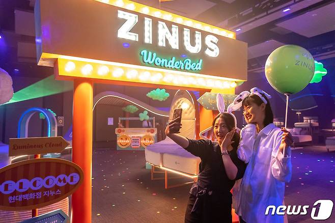 현대백화점그룹 계열 글로벌 가구·매트리스 기업 지누스가 2023년 진행한 체험형 팝업 스토어 '지누스 원더베드' (현대백화점 제공)