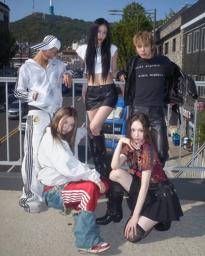 올데이프로젝트 타잔(왼쪽 위부터 시계방향), 애니, 우찬, 영서, 베일리