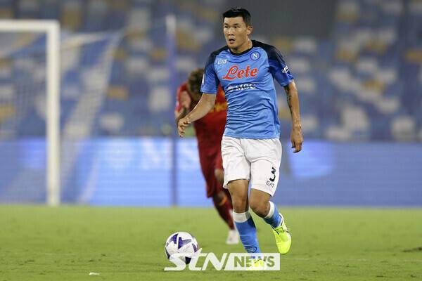 나폴리 시절 김민재. 사진┃뉴시스/AP