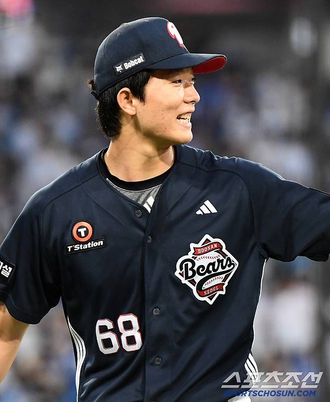 5회말 2사 1루 이재현을 유격수 땅볼로 처리한 최민석이 기뻐하고 있다. 대구=정재근 기자 cjg@sportschosun.com