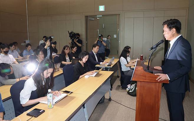 정부 업무보고 설명하는 조승래 대변인     (세종=연합뉴스)
