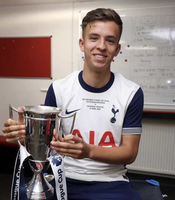 덱스터 올리버. 릴리화이트뉴스 캡처