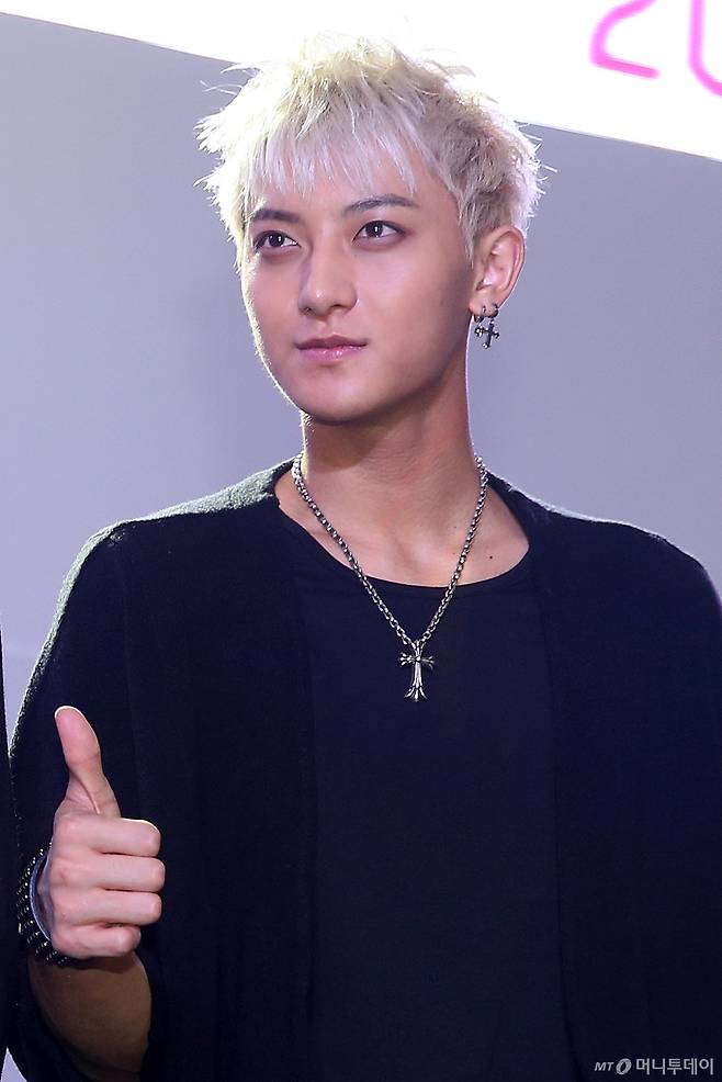 그룹 엑소 출신 타오(본명 황쯔타오)가 자신이 출시한 생리대 브랜드의 품질 논란에 대한 입장을 밝혔다.  /사진=최부석 기자 my2eye@