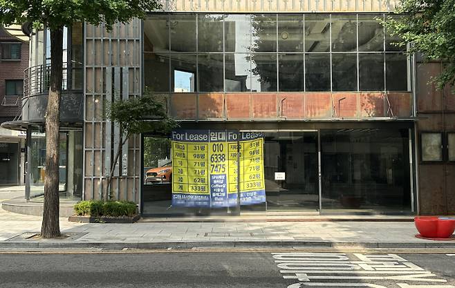 건물 1층이 통으로 공실인 모습. /사진=장동규 기자